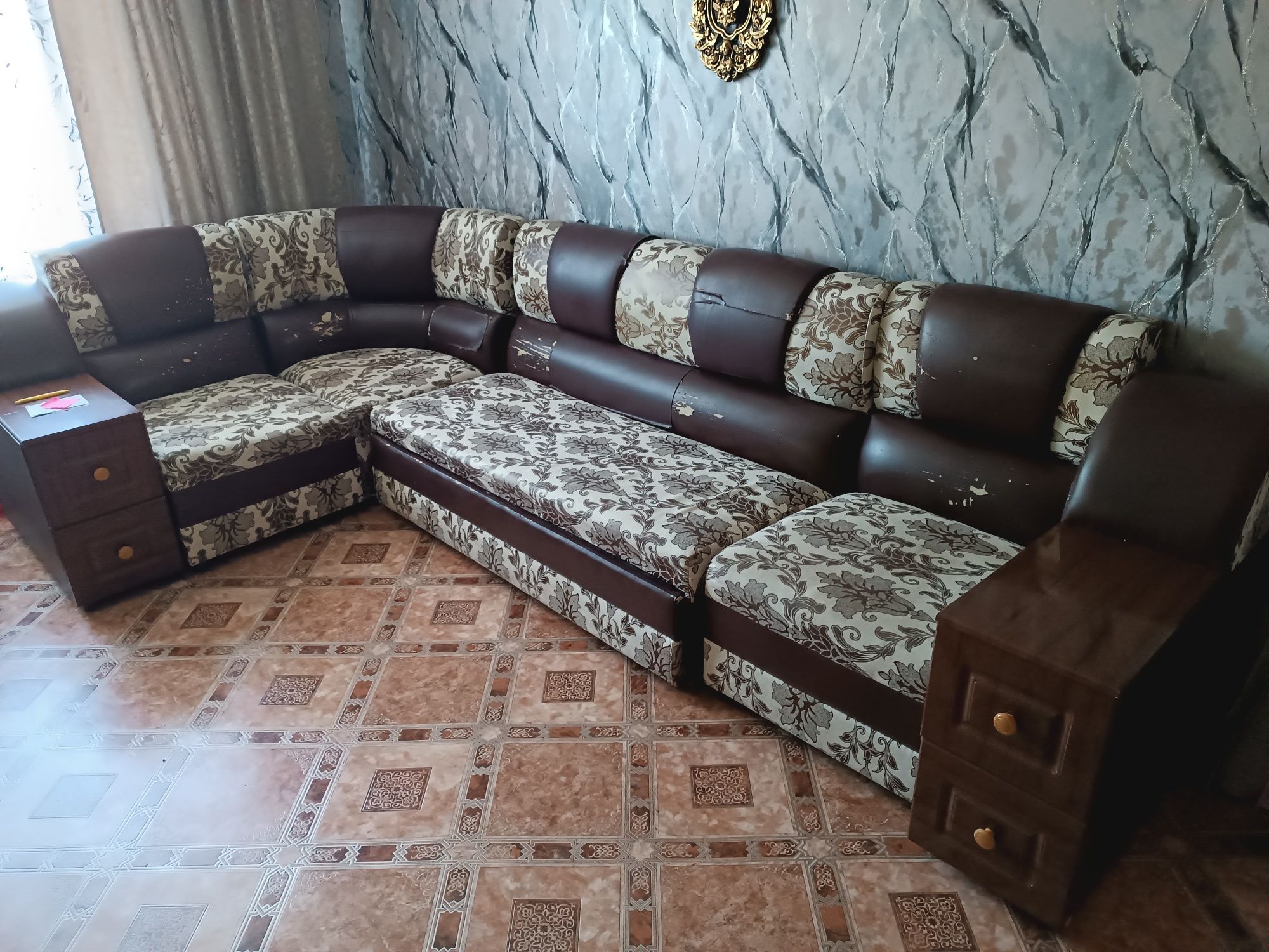 Продам диван 3 метра