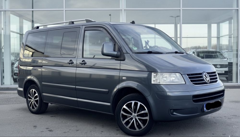 VW Multivan 2,5 TDi 180 Cp Proprietar 7 locuri 220v