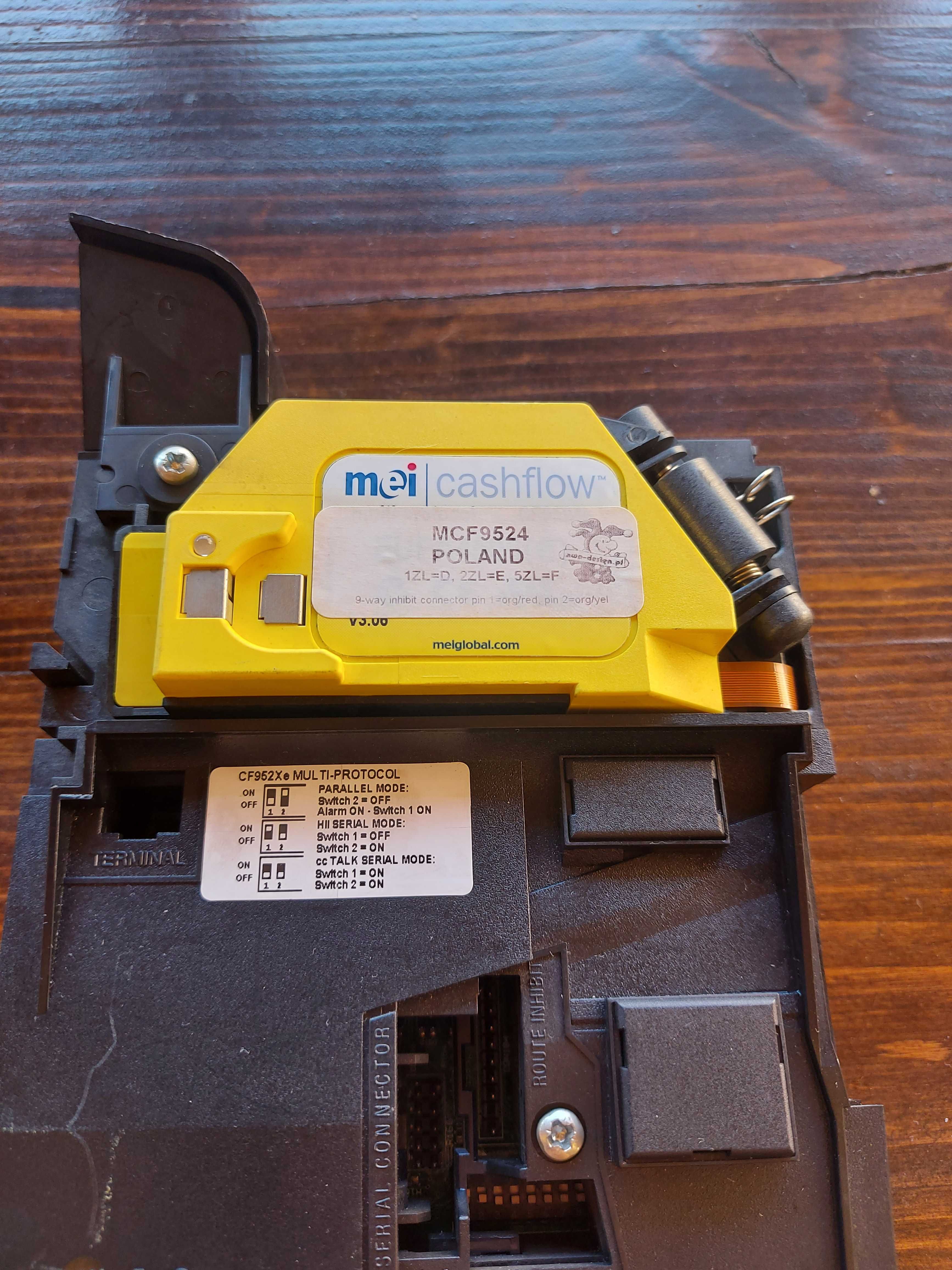 Монетник Coin acceptor MEI CashFlow 9524