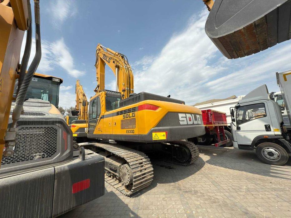 SDLG бренд техникалари  1.8. 2.1.  3.2кубли. экскаватор.каток.грейдер