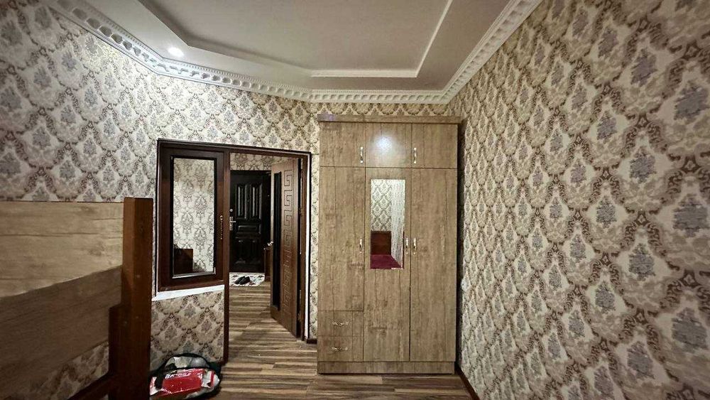 Фрунзиский 1 қаватда 2 хонали квартира ижарага берилади.ID:1406