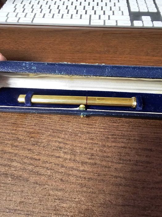 Stilou les must de cartier