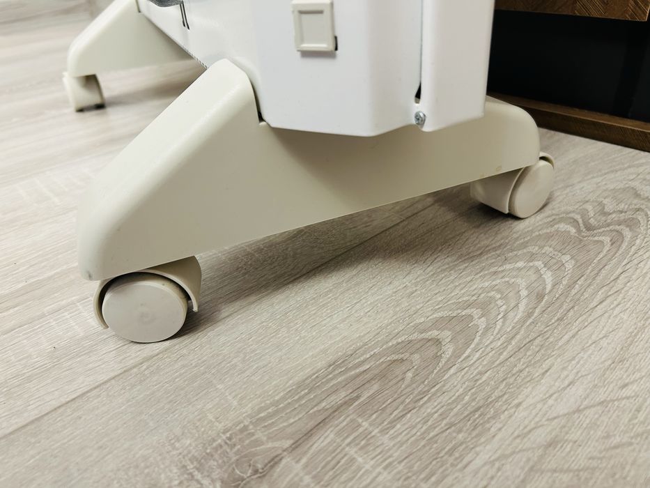 Конвектор 1500W Airelec Tactic Pro[ел. термостат/дигитално управление]