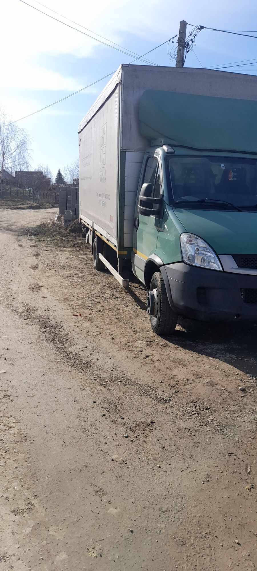 Transport marfa cu prelata și lift,7 t,și 3,5 t