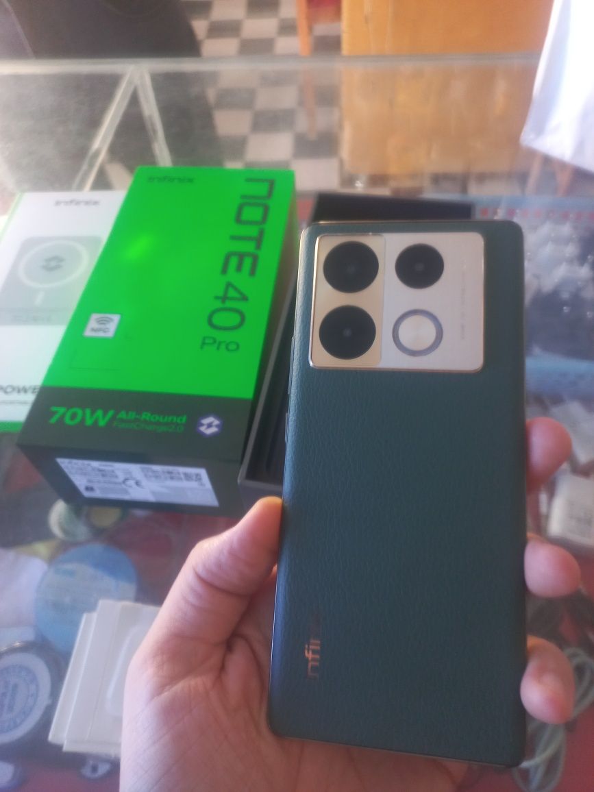 Infinix note 40 pro 12+12/256 GB 100%Radnoy umuman Kamchiligi yòq