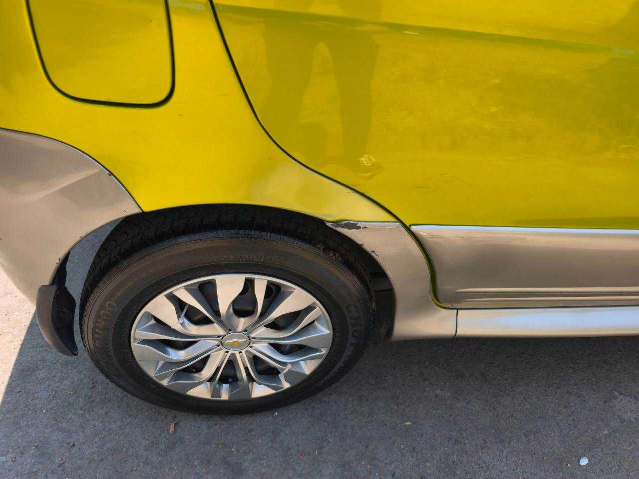 Matiz Best yaxshi holatda sotiladi.