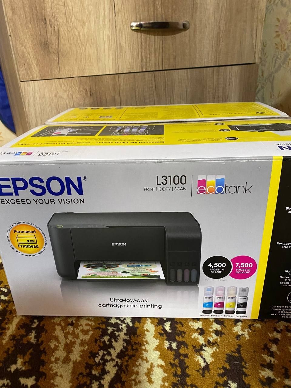 Продаю цветной принтер Epson 3100