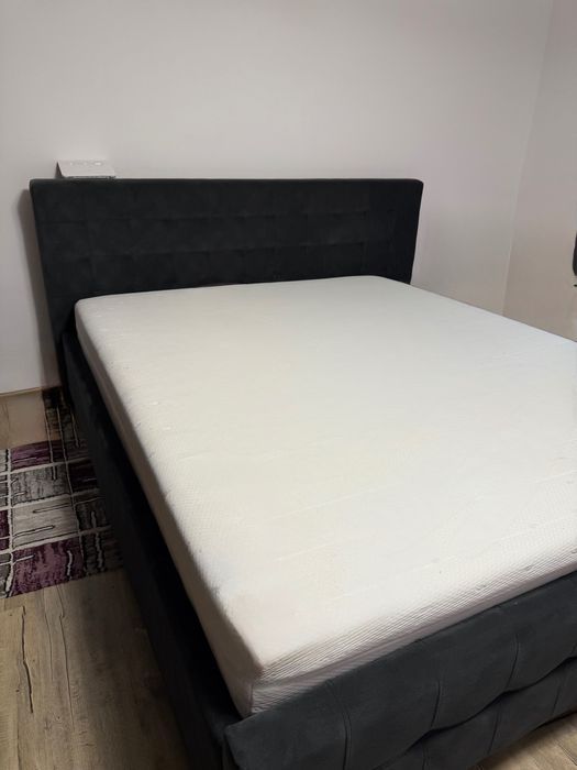 Pat tapițat culoare gri