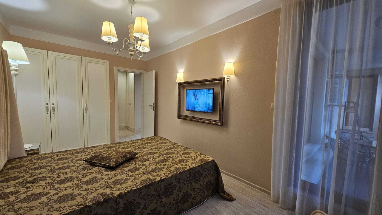 Продава се Четиристаен апартамент в к.к. Слънчев бряг - 121 кв.м за 1587 €/кв.м - Снимка #13