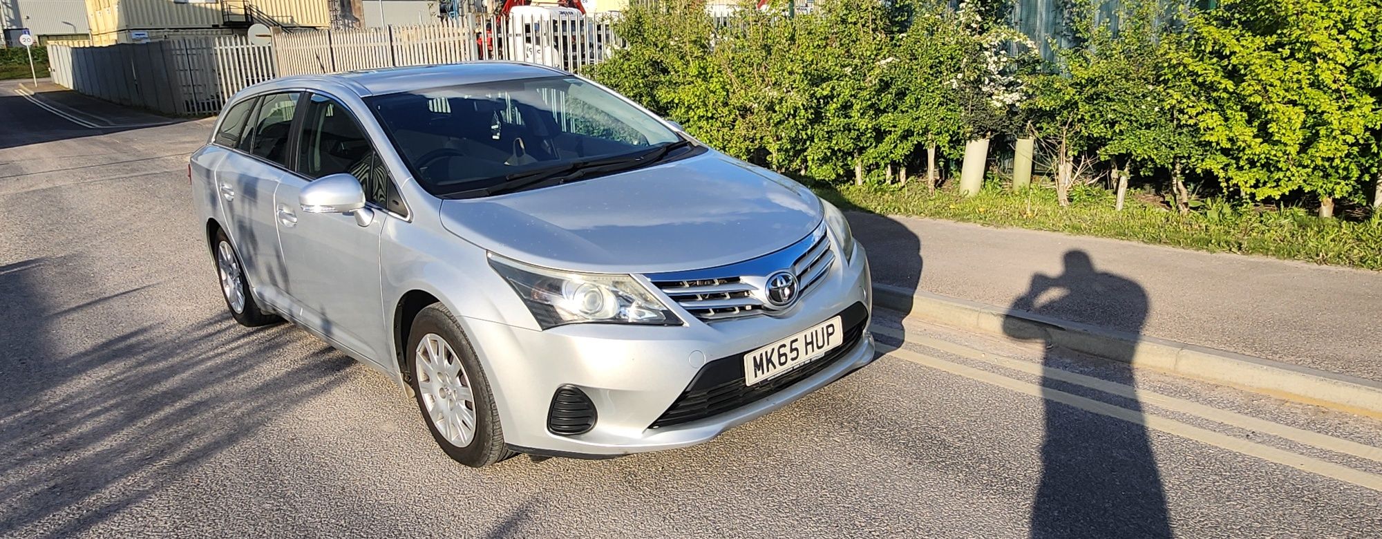 Toyota avensis 2015