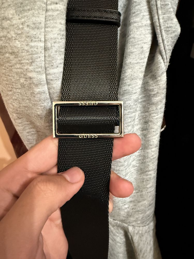 Продам барсетка Guess оригинал