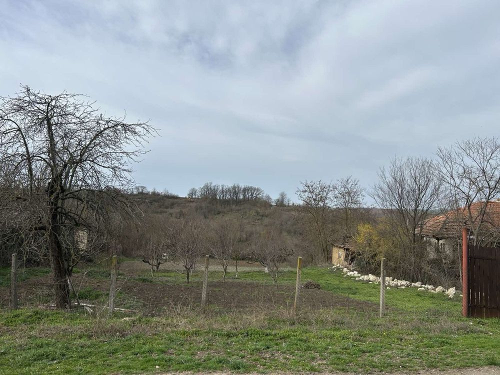 Продава се парцел в с. Йорданово