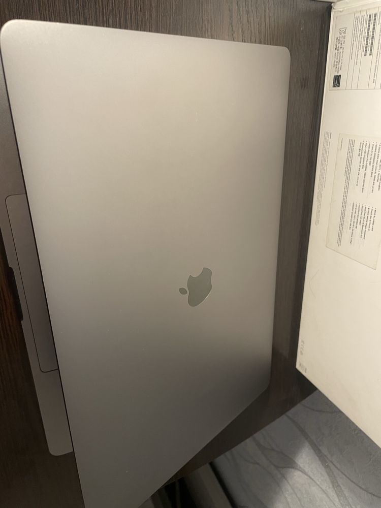 Macbook pro 2019 i9 16 inch  16gb/1 tb ideal hich qati alishmagan