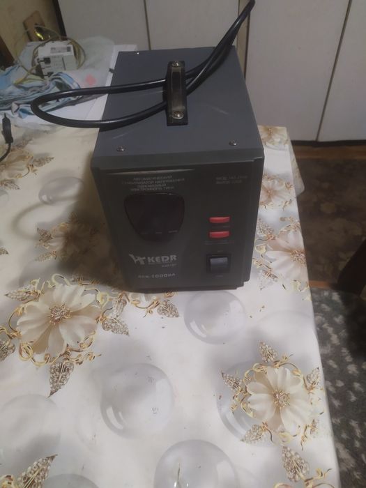 Стабилизатор напряжения