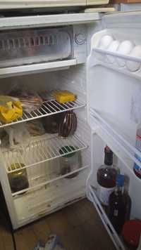 Продам мини холодильник б/ у