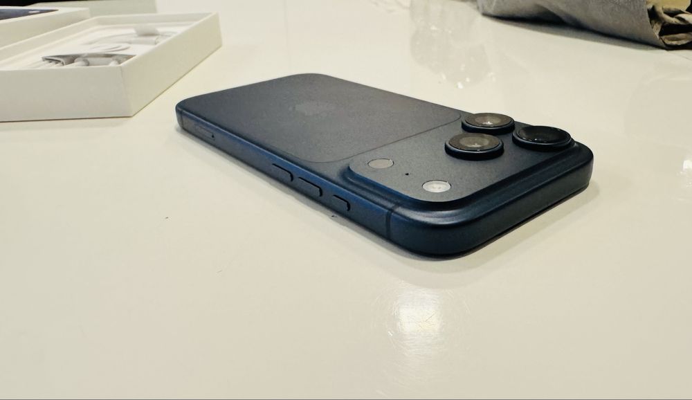 Iphone 17 Pro 256GB син