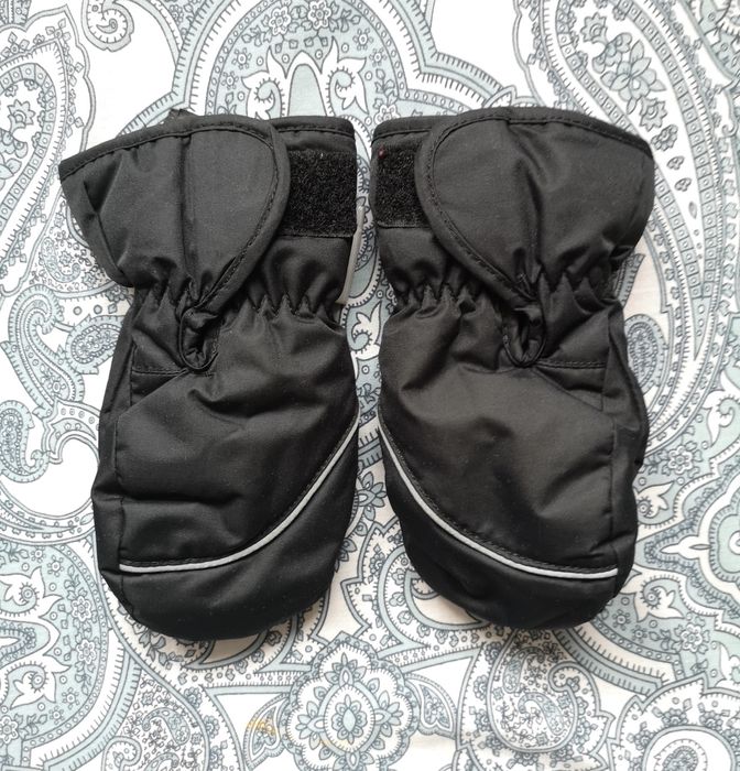 Salopeta/combinezon cu accesorii, mărime 24 luni,