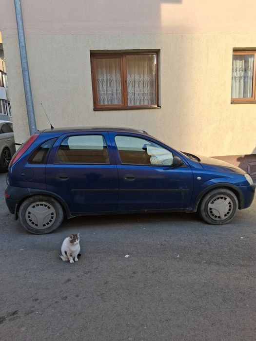 Vand opel corsa c din 2003,motor 1,7 dti