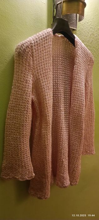 Пуловери ръчно плетиво  60лв/бр.