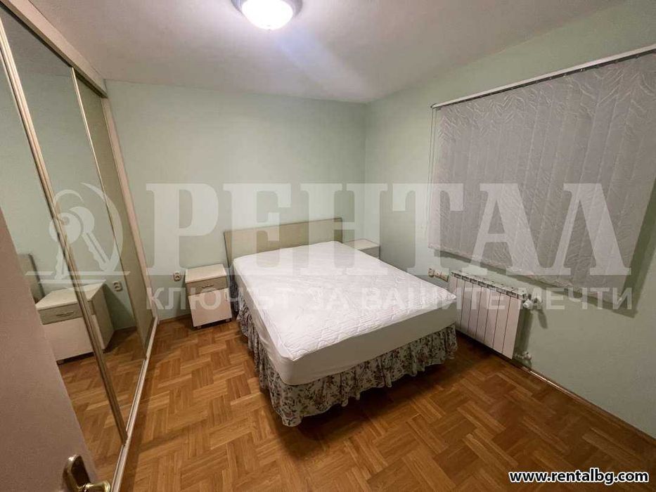 Дава се под наем Тристаен апартамент в Пловдив, Център - 115 кв.м за 600 € - Снимка #13