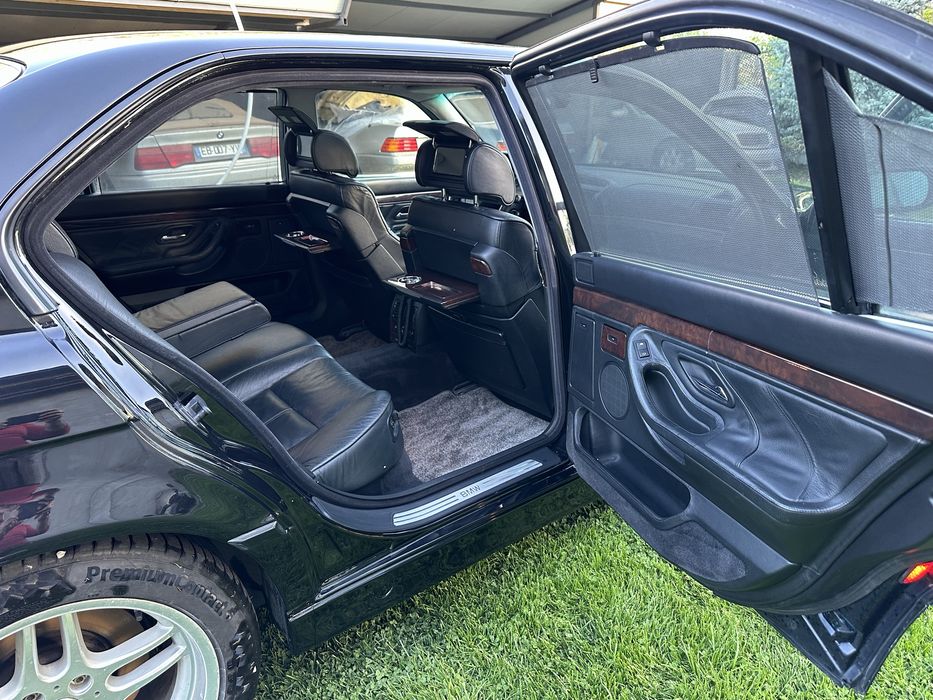 Bmw 750 IL varianta long f rara, vehicul istoric din 01.2026