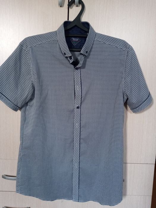 Продам рубашку на мальчика