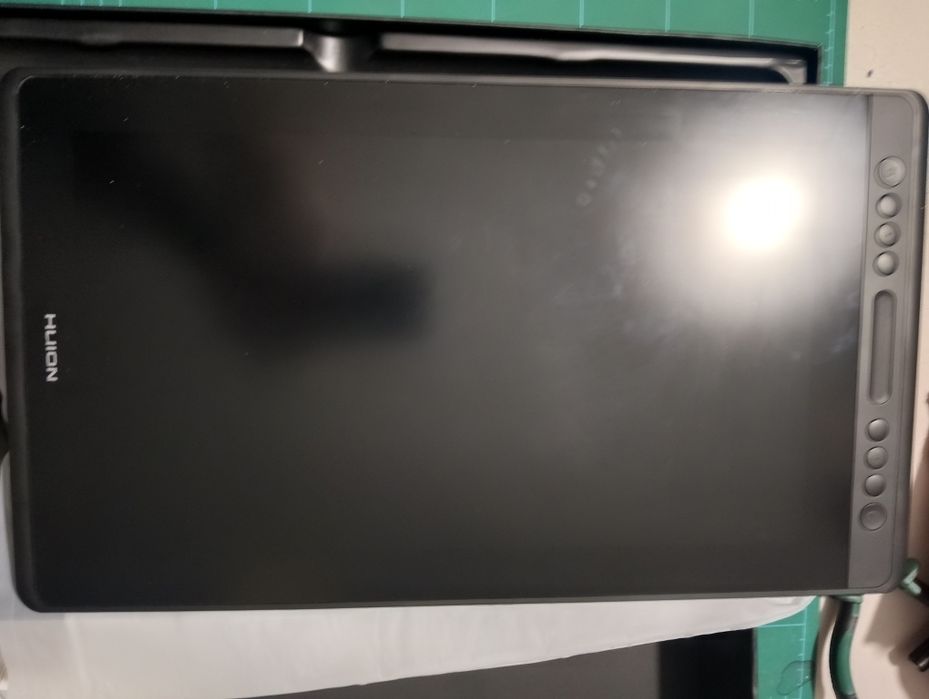 графичен таблет HUION KAMVAS PRO 16 пълен комплект!