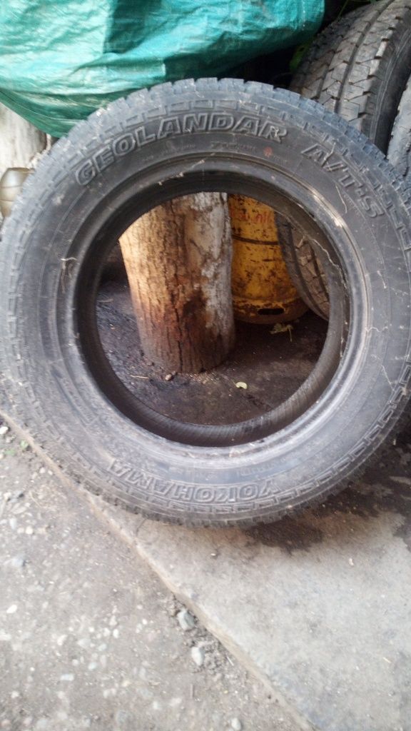 Anvelope 225/65R17 și de 235/65r16c 215 75 r17,5c