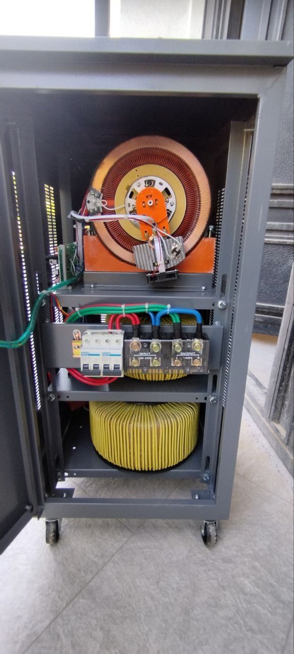 Стабилизатор ANDELI SVC-D 20 VA  80-250V