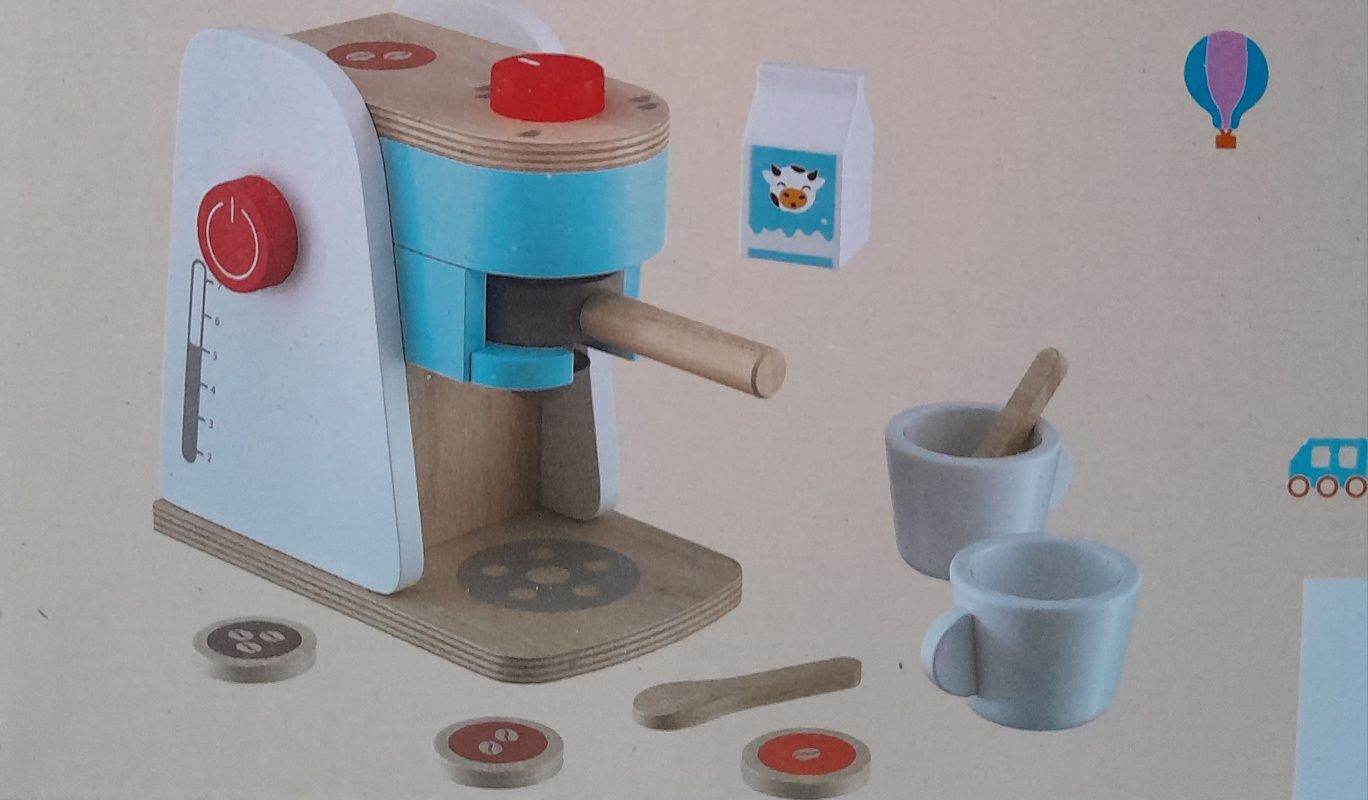 Дървени играчки-Гофретник , Тостер , Кухненски робот-миксер ,Сервиз,