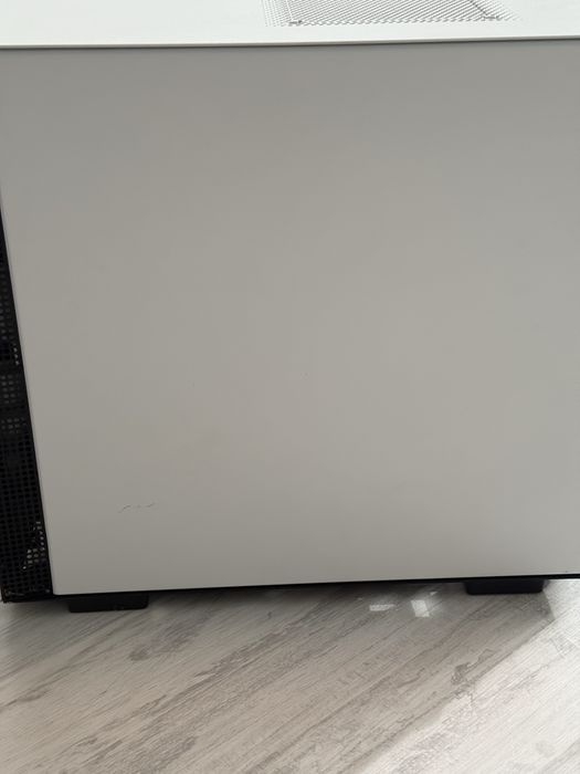 NZXT H210 carcasa alba de calculator albă cu fereastră de sticlă