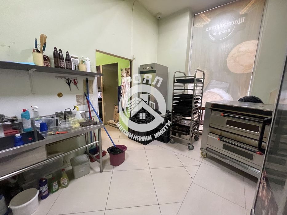 Дава се под наем Магазин в Пловдив, Център - 52 кв.м за 510 € - Снимка #1