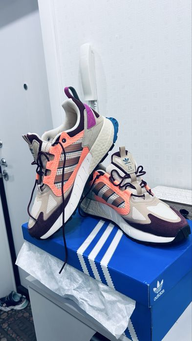 Продам новые кроссовки ZX 1K BOOST Seasonality 2.0