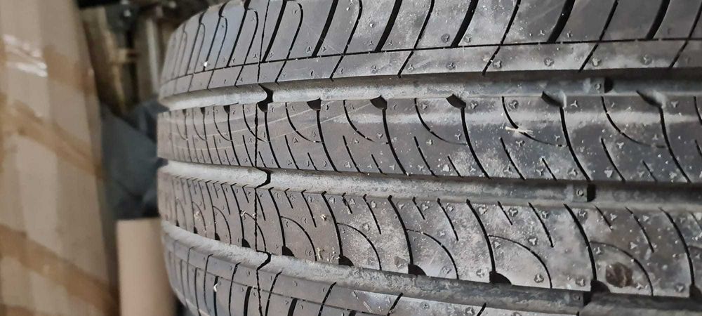 Roti vara GOODYEAR 215/65 R15C  duba Ford