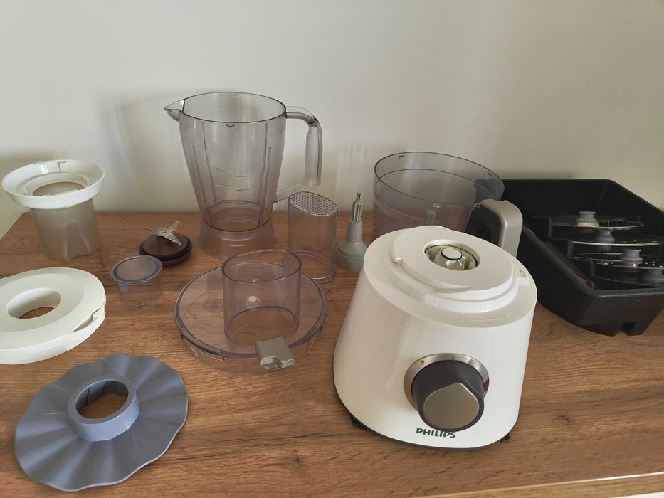 Robot Philips HR7762/00 + shaker și sigilator gratis