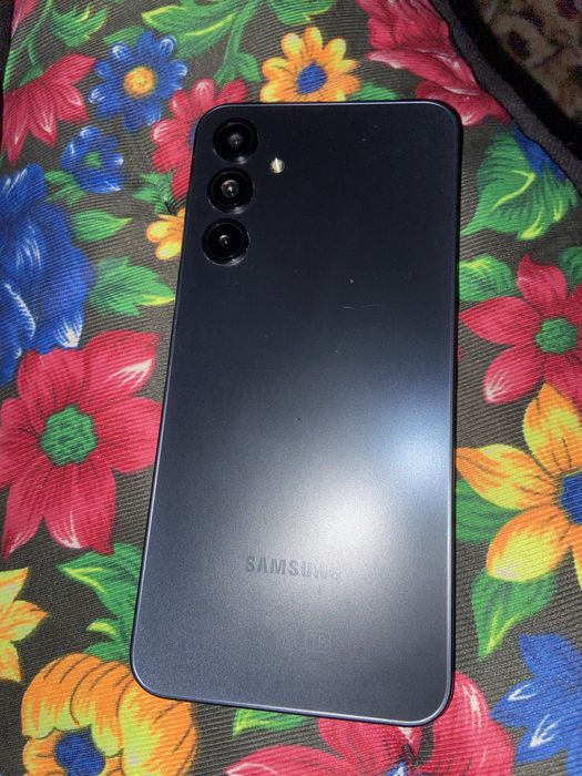 Самсунг а35 5G.