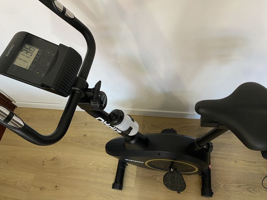 Bicicletă de apartament Zipro Boost volantă 7kg fitness cardio