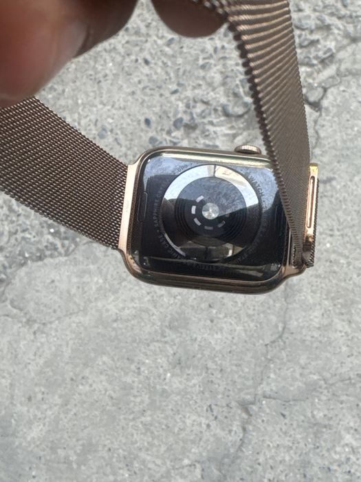 Apple watch 6 sapphire oynakli 83% yomkist