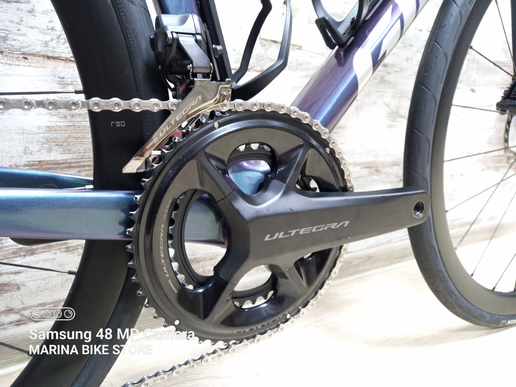Карбонов шосеен велосипед Giant TCR Pro Disc Ultegra Di2