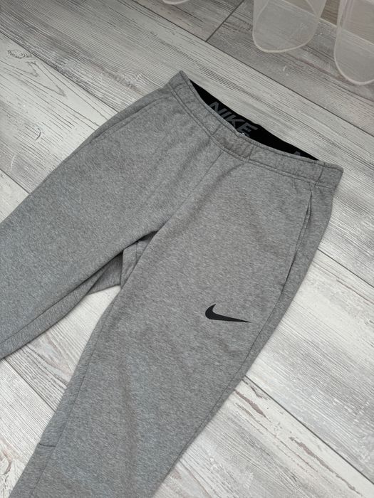 Мъжко! Чисто ново оригинално долнище Nike TF Taper