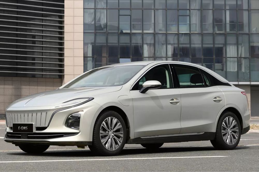 РЕДКИЙ Hongqi E-QM5 560km Золотой / Аренда авто, машины, автомобиля