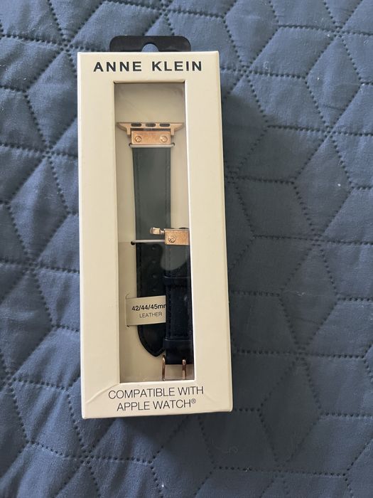 Каишка за Apple Watch Anne Klein