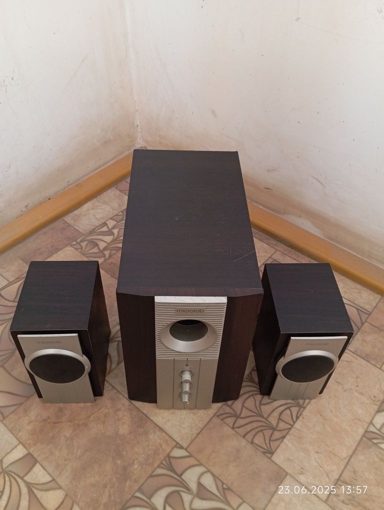 Microlab колонка продаётся