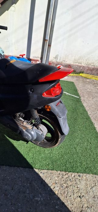 Vand scuter Peugeot buxy ,ludix,speedake ,Yamaha,honda,pt piese