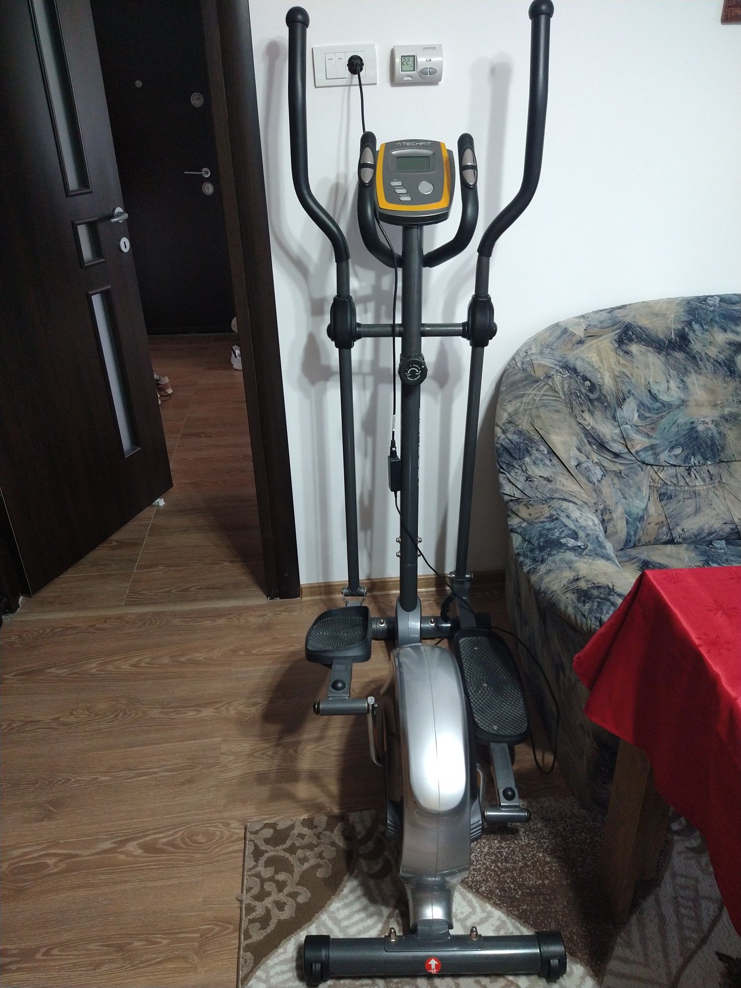 Bicicleta eliptica Techfit, stare perfecta de funcționare