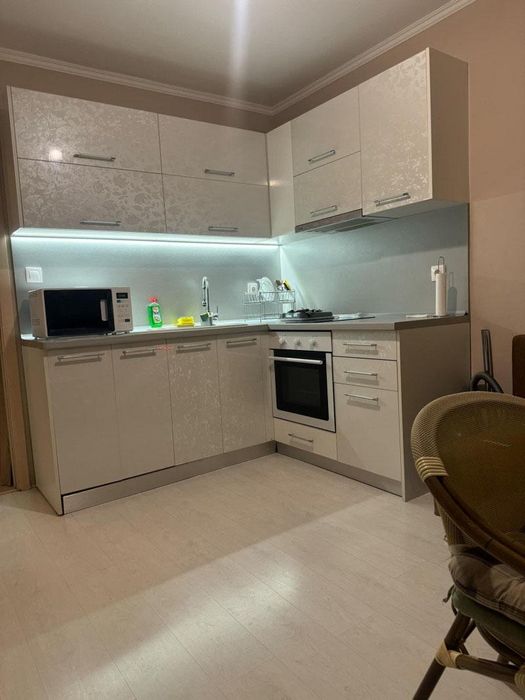 Продава се Двустаен апартамент в Бургас, Изгрев - 52 кв.м за 1924 €/кв.м - Снимка #4