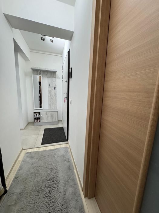 Vand apartament la 3 minute de Mall Coresi !