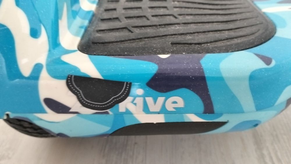 Vând hoverboard 2 Drive