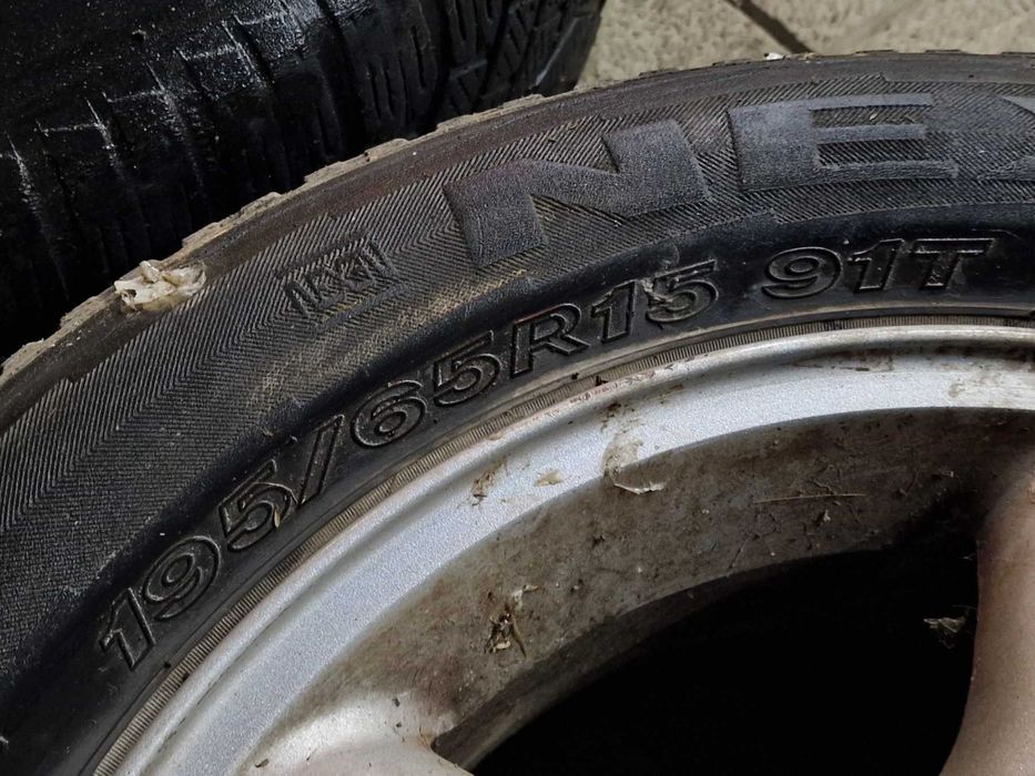 Зимни гуми (Continental/Nexen) 195/65/R15 / 4x100