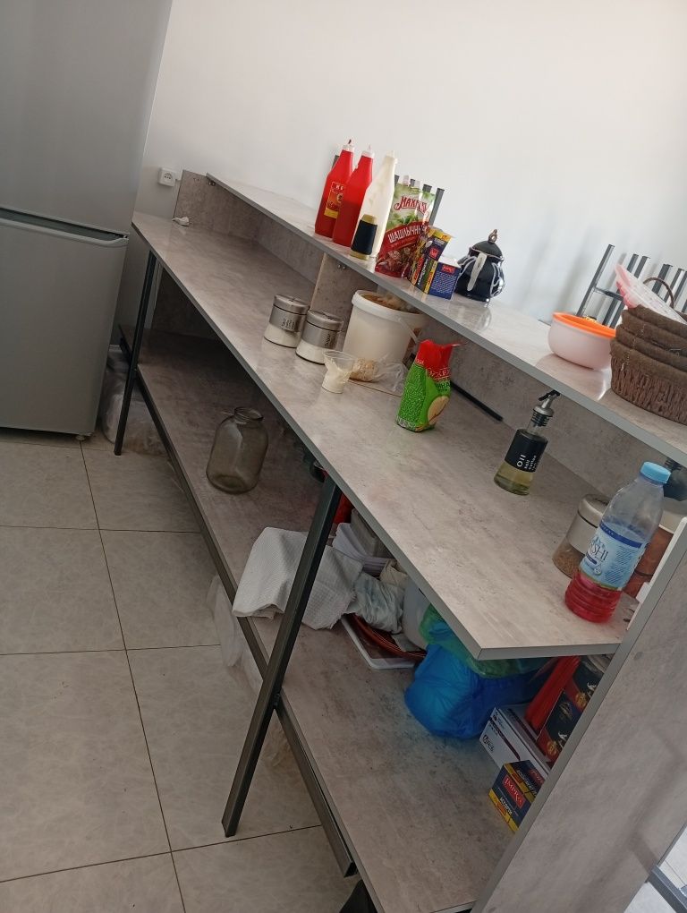 Srochna bar stol sotiladi